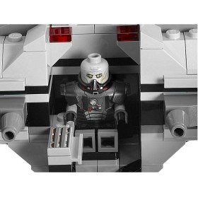Bild på LEGO Star Wars - Sith Fury-class Interceptor 9500