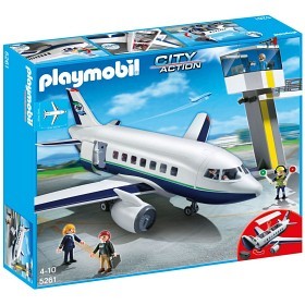 Bild på Playmobil City Action - Frakt- och passagerarflygplan med Kontrolltorn 5261