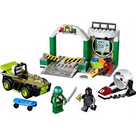 Bild på LEGO Juniors - Turtles högkvarter 10669