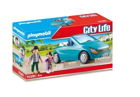 Bild på Playmobil City Life Pappa och barn med en cabriolet 70285