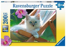 Bild på Ravensburger Pussel Katt i solstol 200-bitar 
