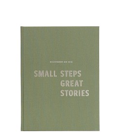 Bild på Stacking Stories Small Steps Great Stories (Verde)